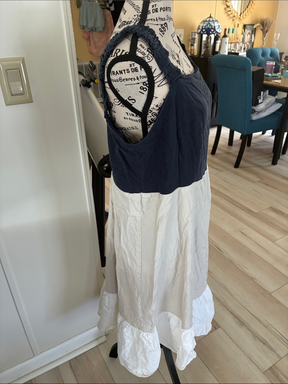 52 Seven Plus 1X Sleeveless Two-Tone Navy and Cream Tiered Midi Dress Good Cond - Picture 3 of 4
